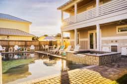 10 West Palm Beach Street
