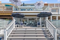 Green Reef 16 | Beachfront | Remodeled | 3 Patios | Beach Gear | Stylish