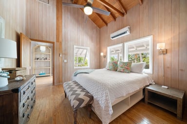 The Lodge: Twin + Twin Bed