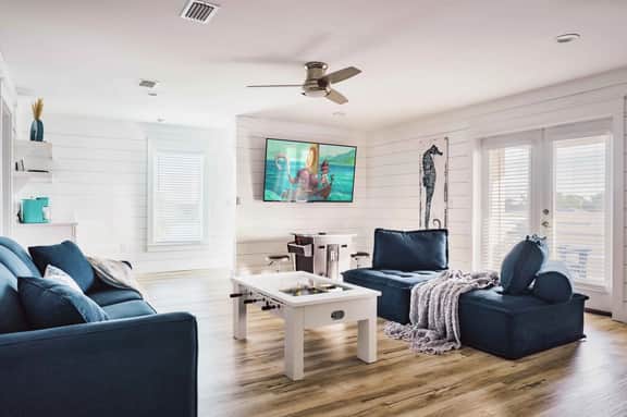 10 West Palm Beach Street