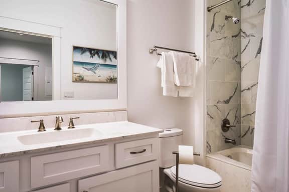 Rest Assured*Luxury New Build*Pool*6 King Bedrooms*Game Room*Near Beach