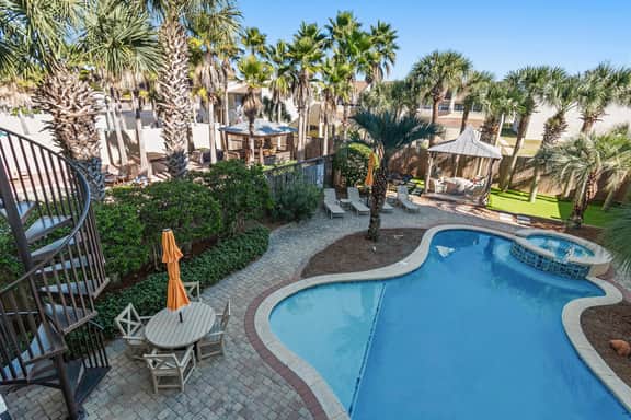 Aqua Grande • Remodeled • Lagoon Pool & Hot Tub • Golf Cart • Beach Gear
