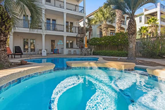 Aqua Grande • Remodeled • Lagoon Pool & Hot Tub • Golf Cart • Beach Gear