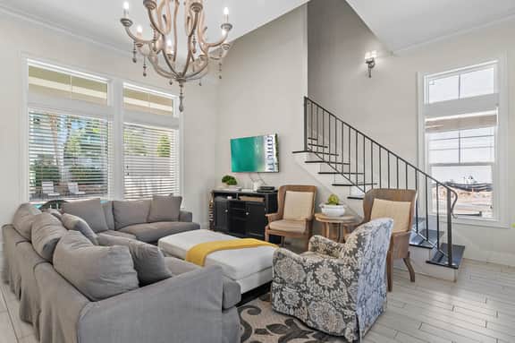 Frangista Villa*Pool+Hot Tub*Golf Cart*Movie Room*Game Room*Near Beach*BeachGear