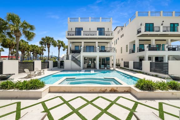 *Bella Vista Luxe*Pool & Hot Tub*Golf Cart*Theater*Rooftop Patios*Luxurious*