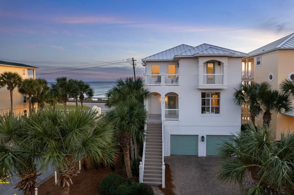 Coastal Kiss'd*HeatedPool+Hot Tub*Beach Gear*Bikes*Free Beach Chairs*