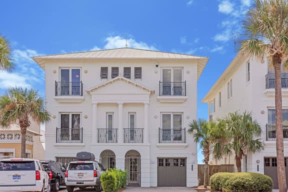 *Bella Vista on the Beach*Fully Remodeled*Hot Tub*Beach Gear*Shared Pool*9 Beds*