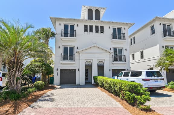 Peace of Paradise*Beachfront Luxury*Remodeled*Pool*Beach Gears*Elevator*3 Patios